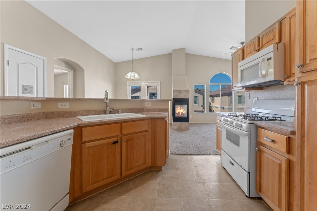 3504 Hazelnut Pine Place 1