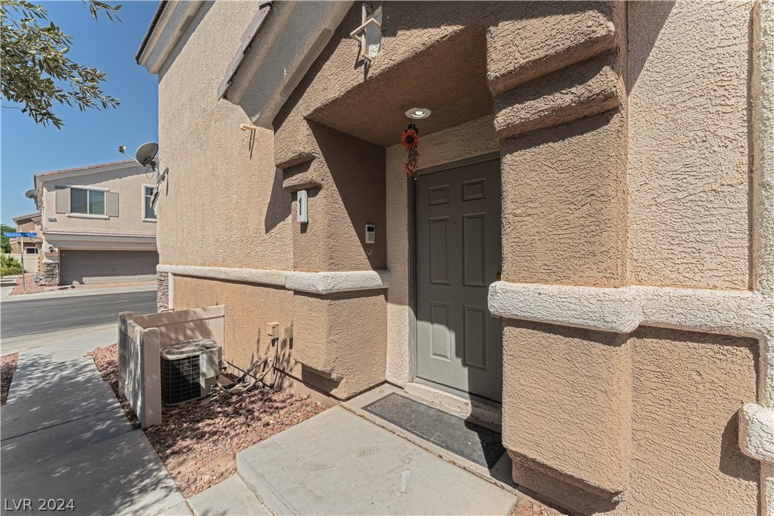 3504 Hazelnut Pine Place 1