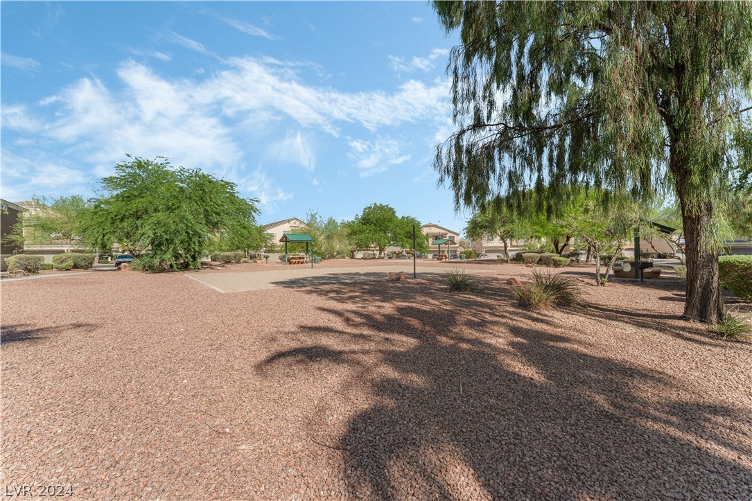 3504 Hazelnut Pine Place 1