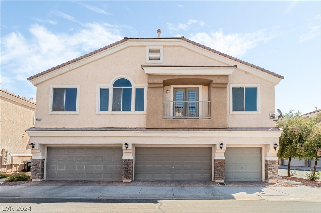 3504 Hazelnut Pine Place 1