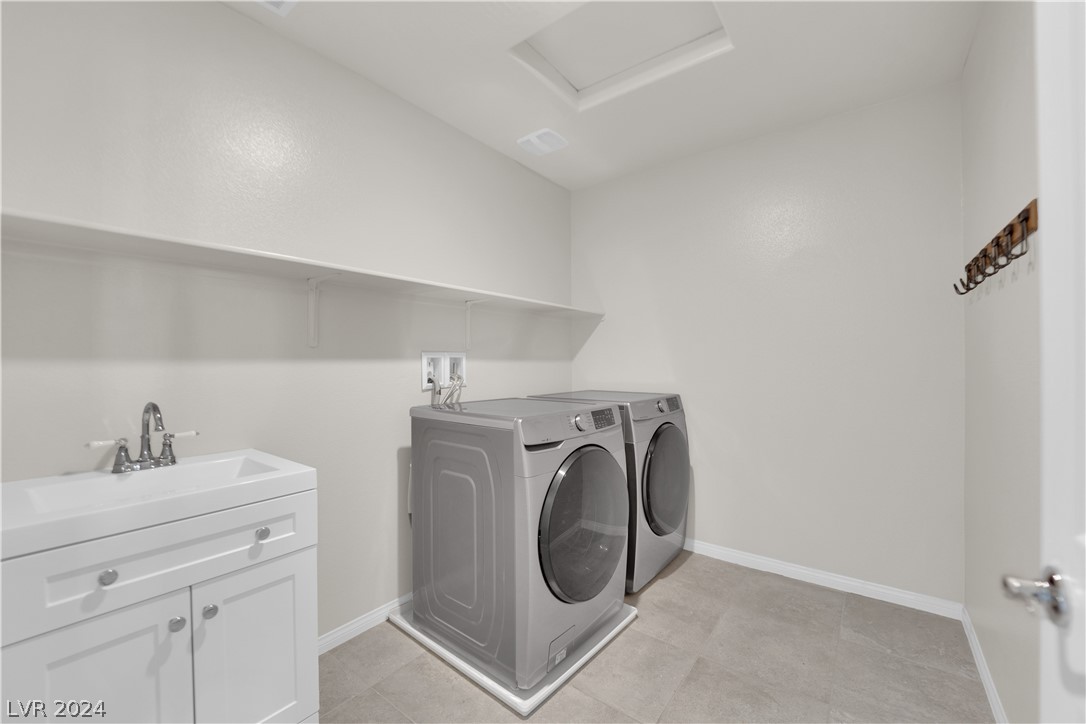 4562 Solitude Falls Avenue