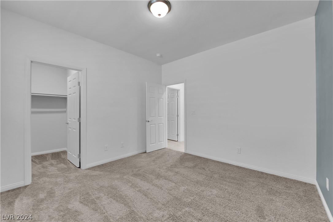 4562 Solitude Falls Avenue