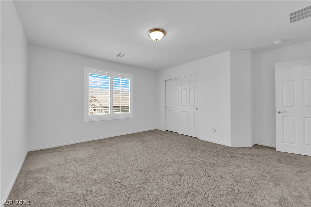 4562 Solitude Falls Avenue