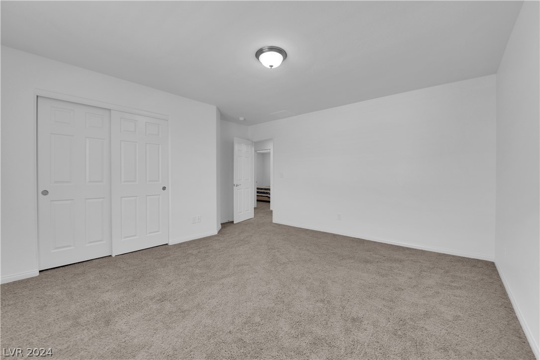 4562 Solitude Falls Avenue