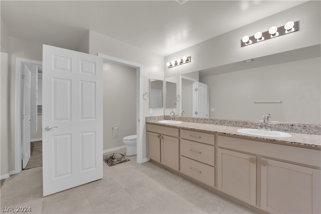 4562 Solitude Falls Avenue