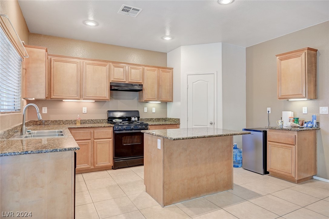 5633 Native Sunflower Street