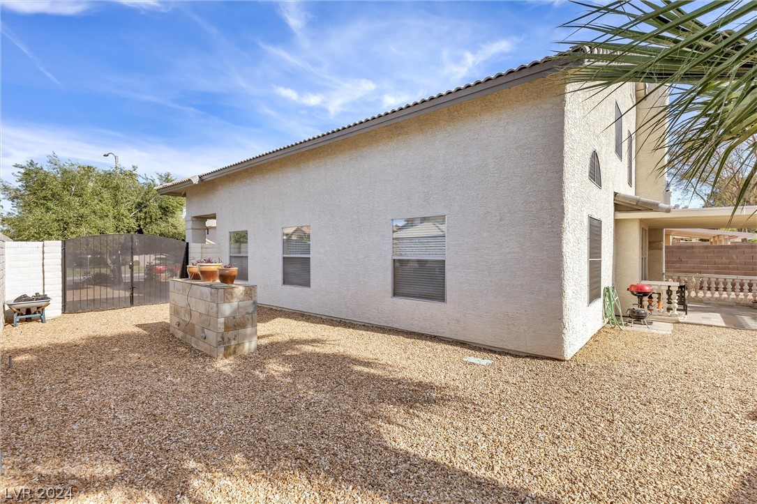 1821 Ruby Lane