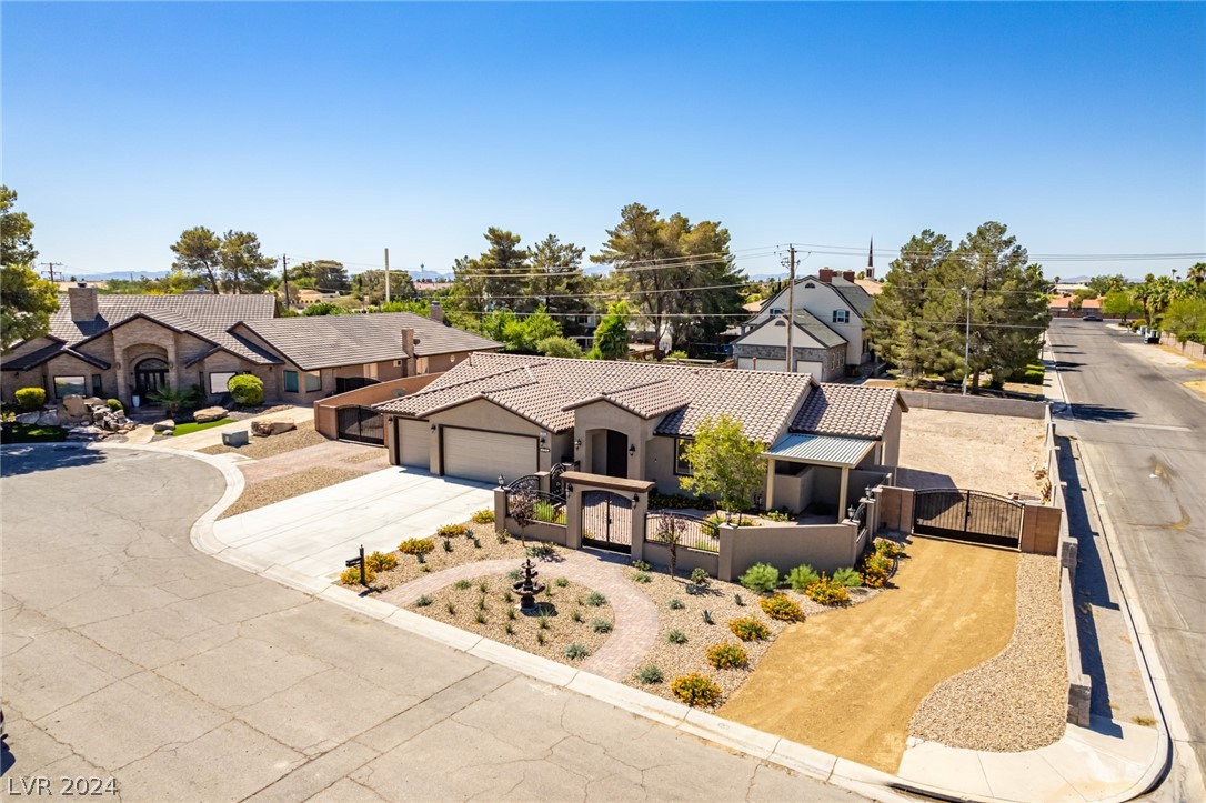 3318 Mustang Street