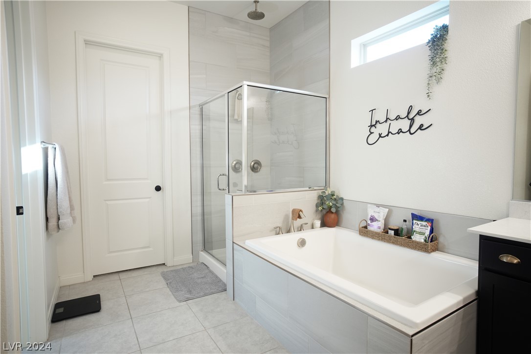 382 Sapphire Rock Avenue