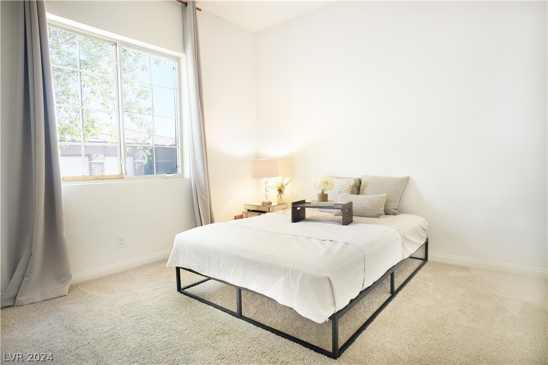 382 Sapphire Rock Avenue