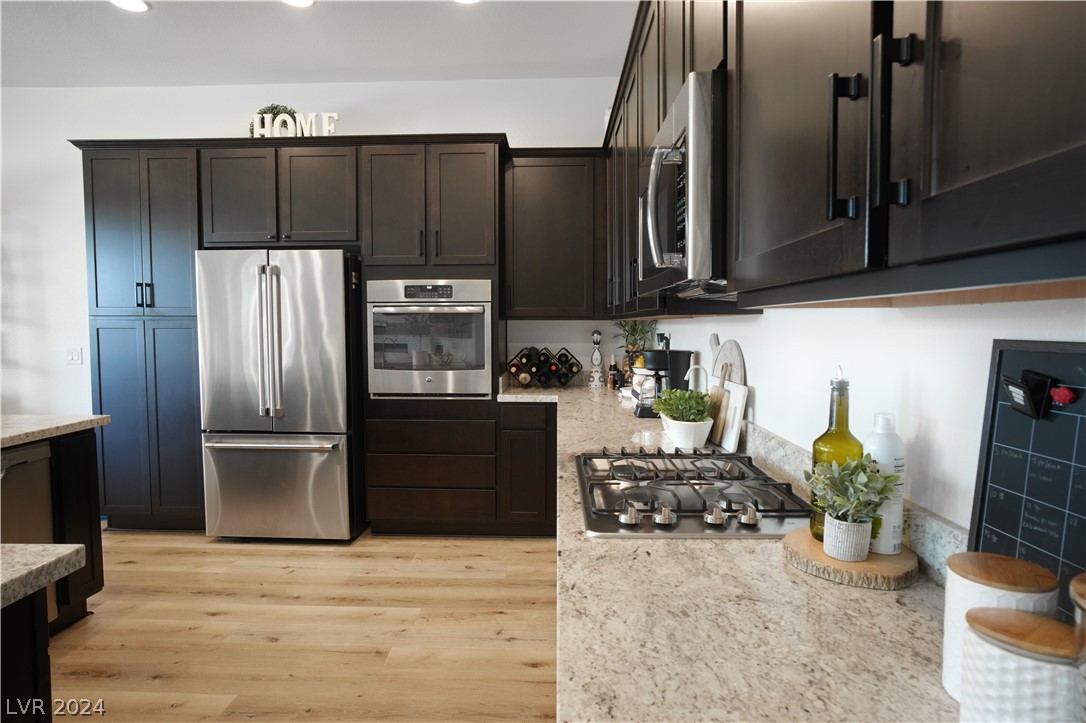 382 Sapphire Rock Avenue