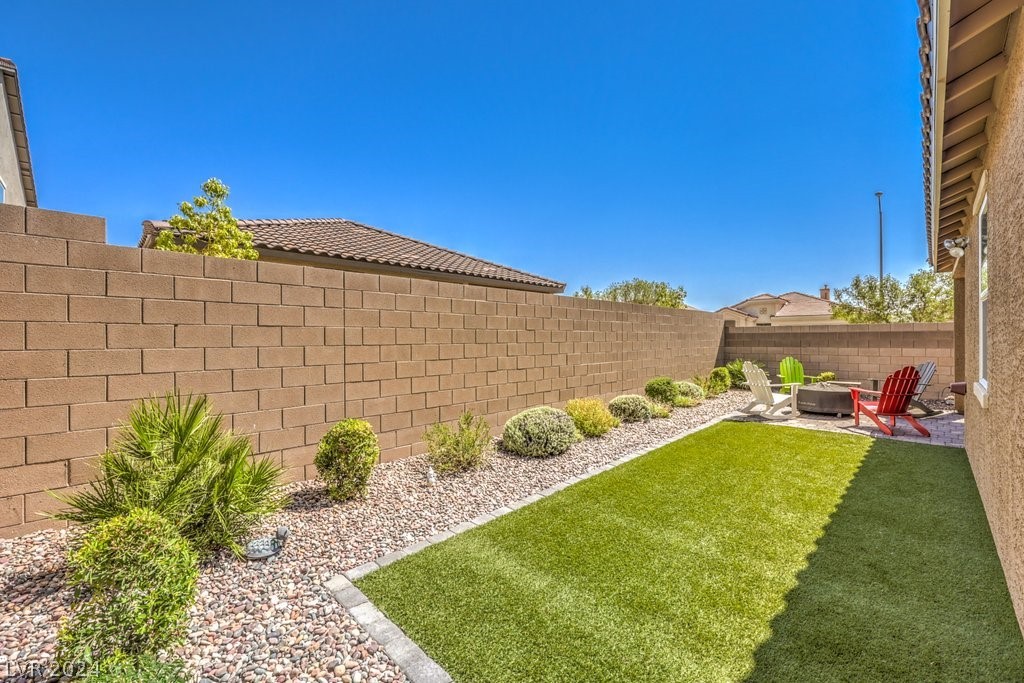 7488 Mojave Wind Avenue