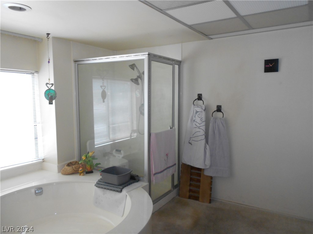 2404 La Solana Way