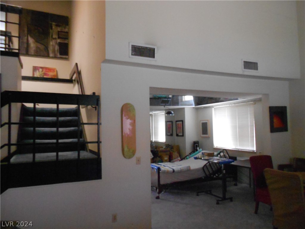 2404 La Solana Way