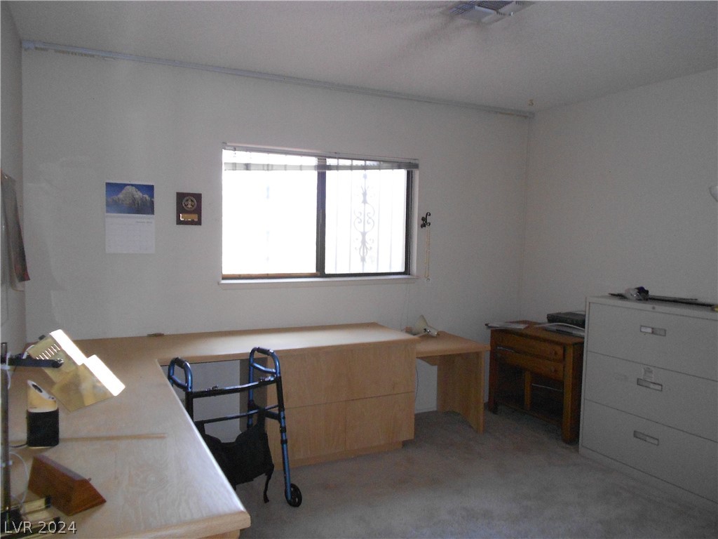 2404 La Solana Way