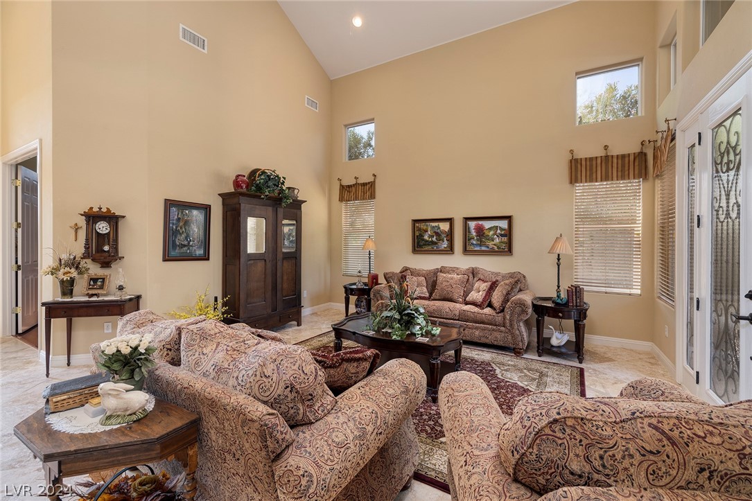 3035 Lullingstone Street