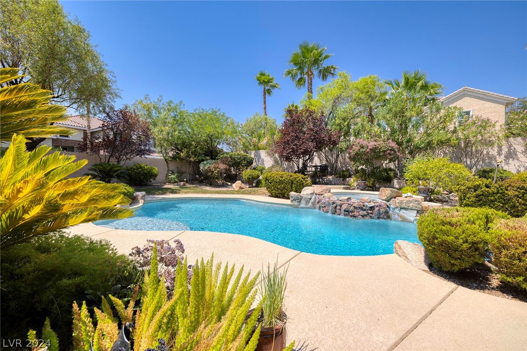 3035 Lullingstone Street