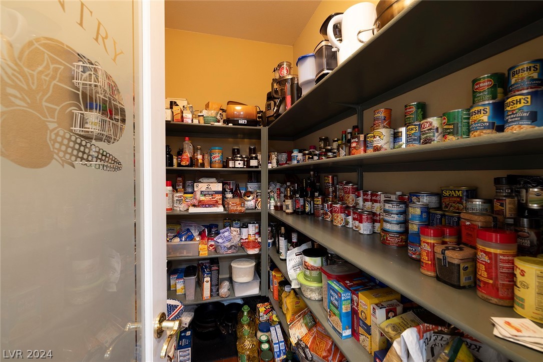 3035 Lullingstone Street