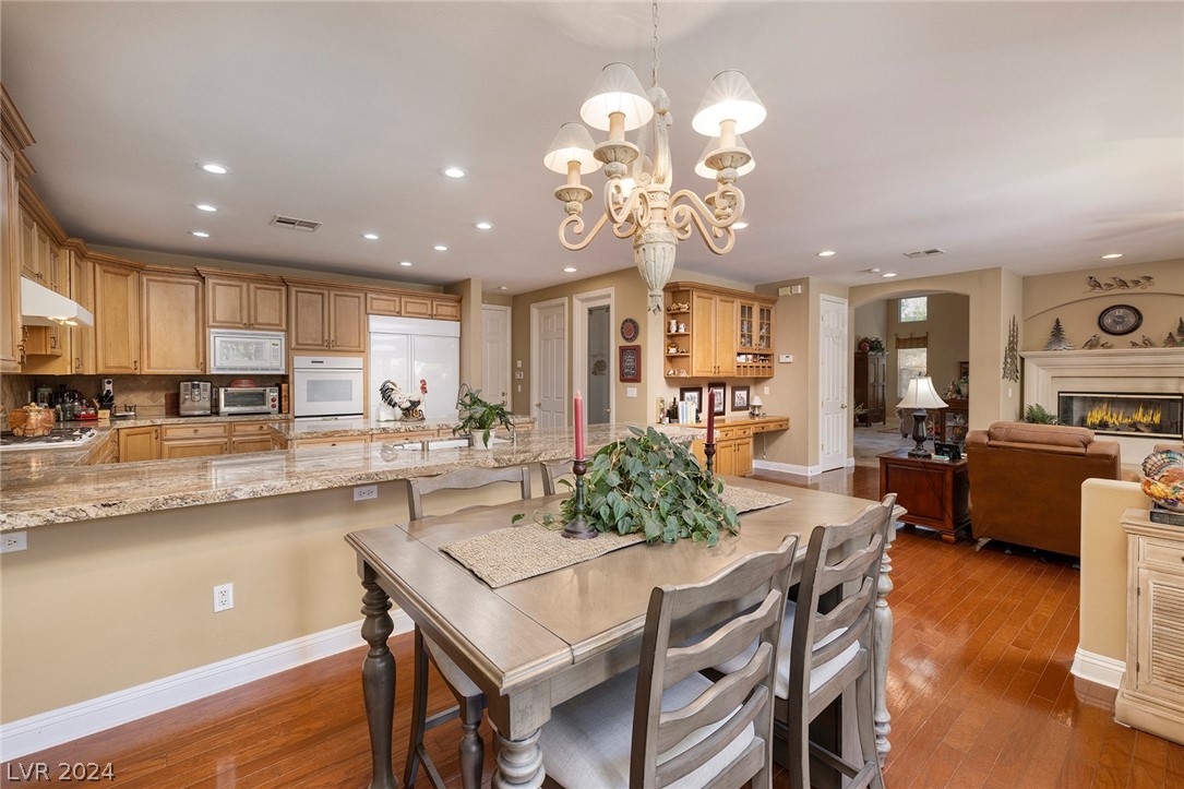 3035 Lullingstone Street