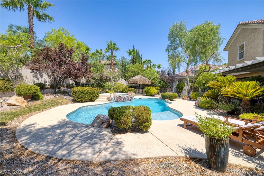 3035 Lullingstone Street