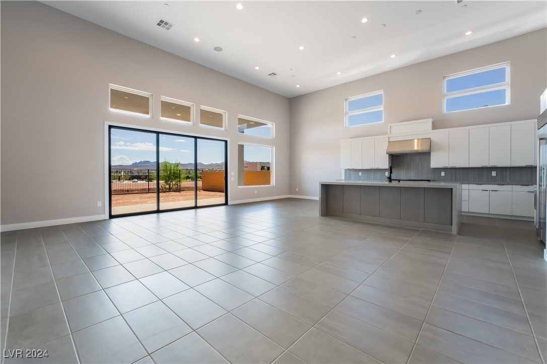 124 Vista Terrazza Street