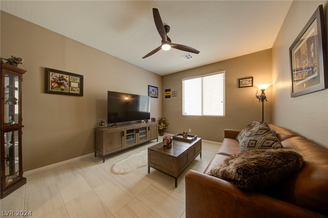 5601 Silver Cascade Avenue