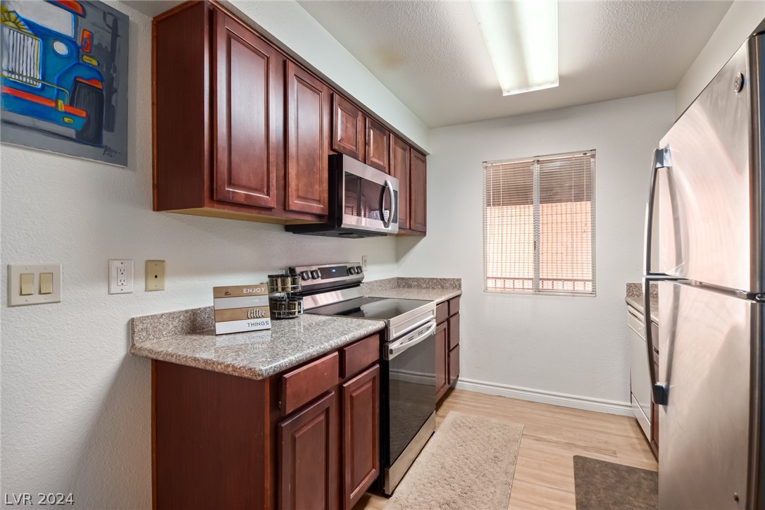 4390 Sandy River Drive 14