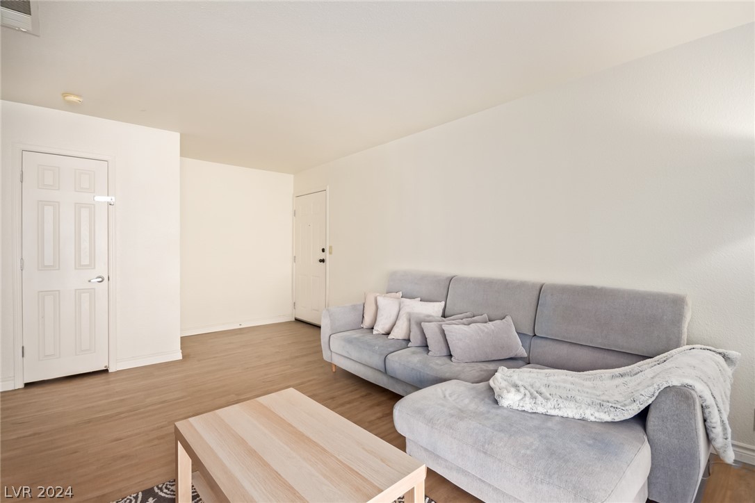 4390 Sandy River Drive 14