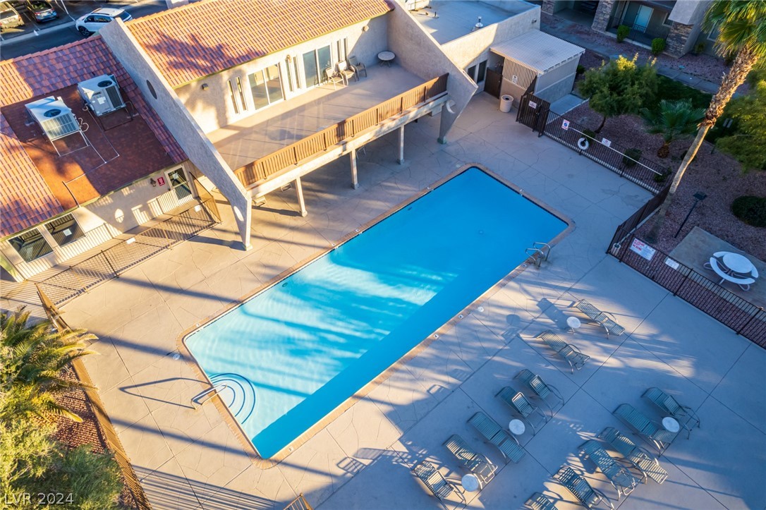 4390 Sandy River Drive 14