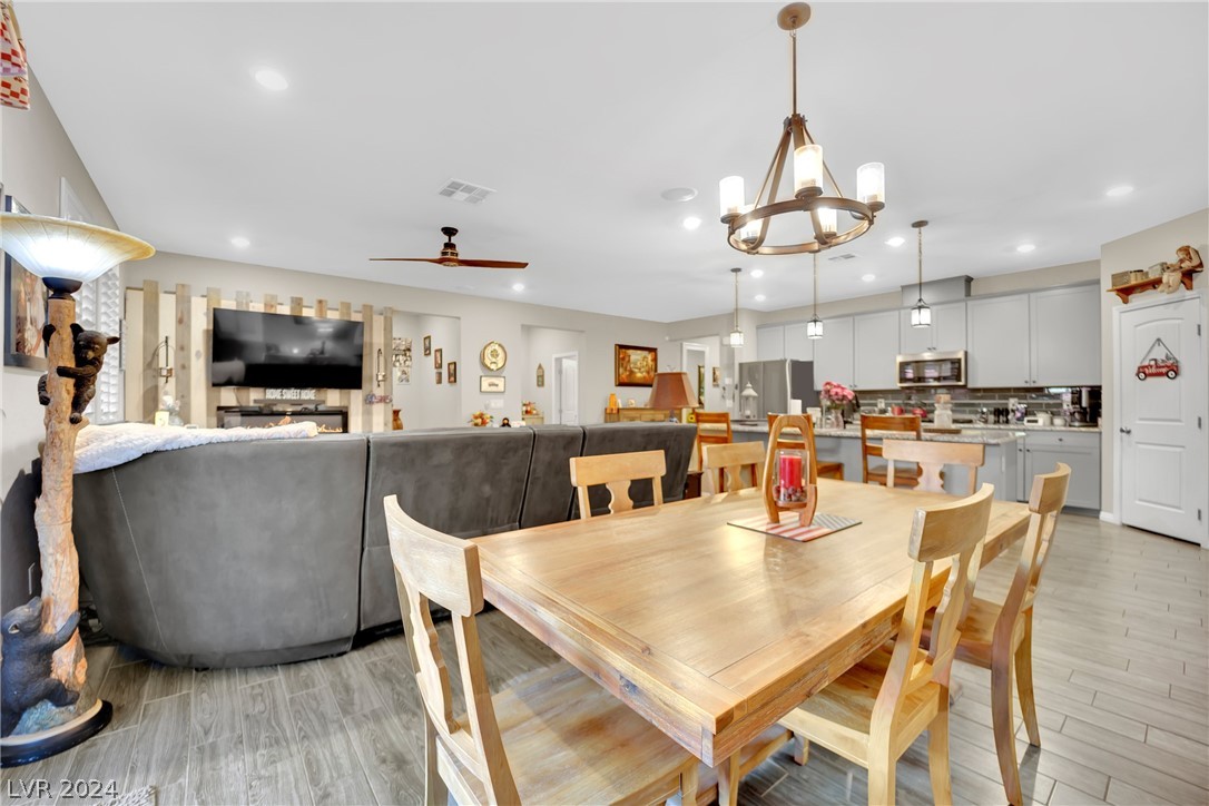 932 Riverlawn Place
