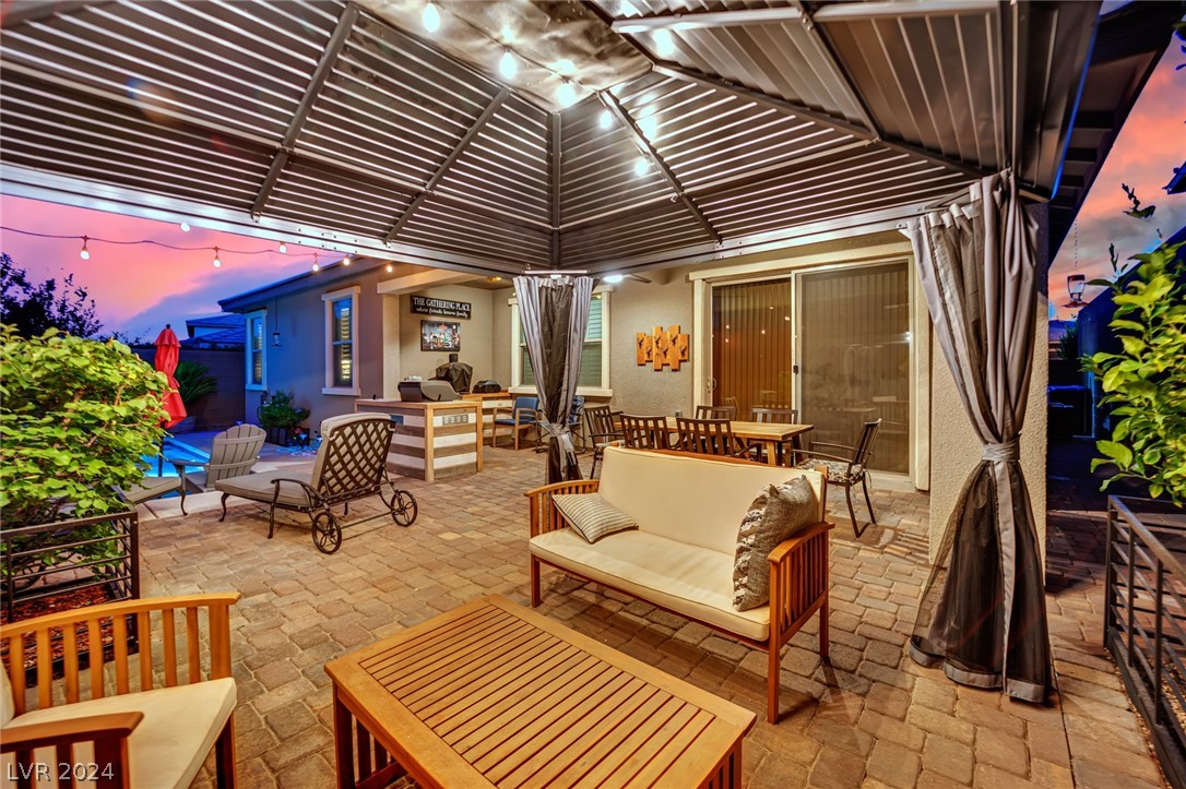 932 Riverlawn Place