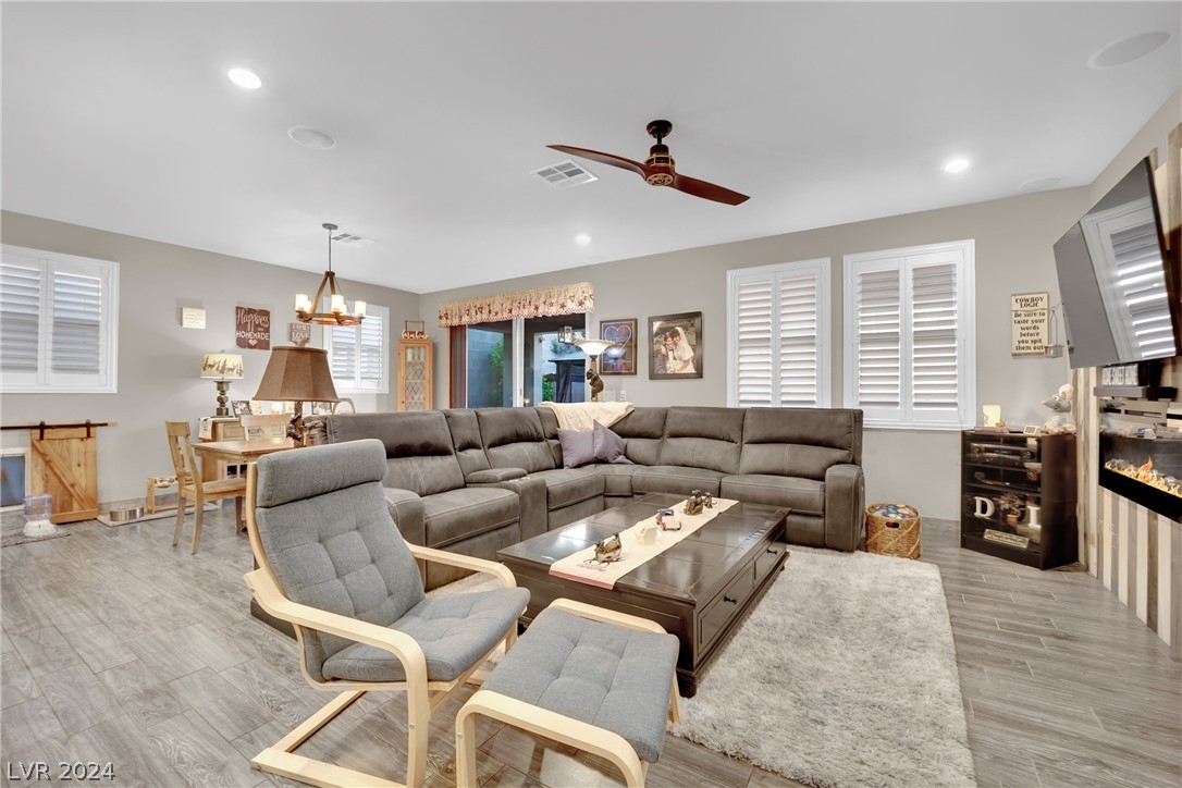 932 Riverlawn Place