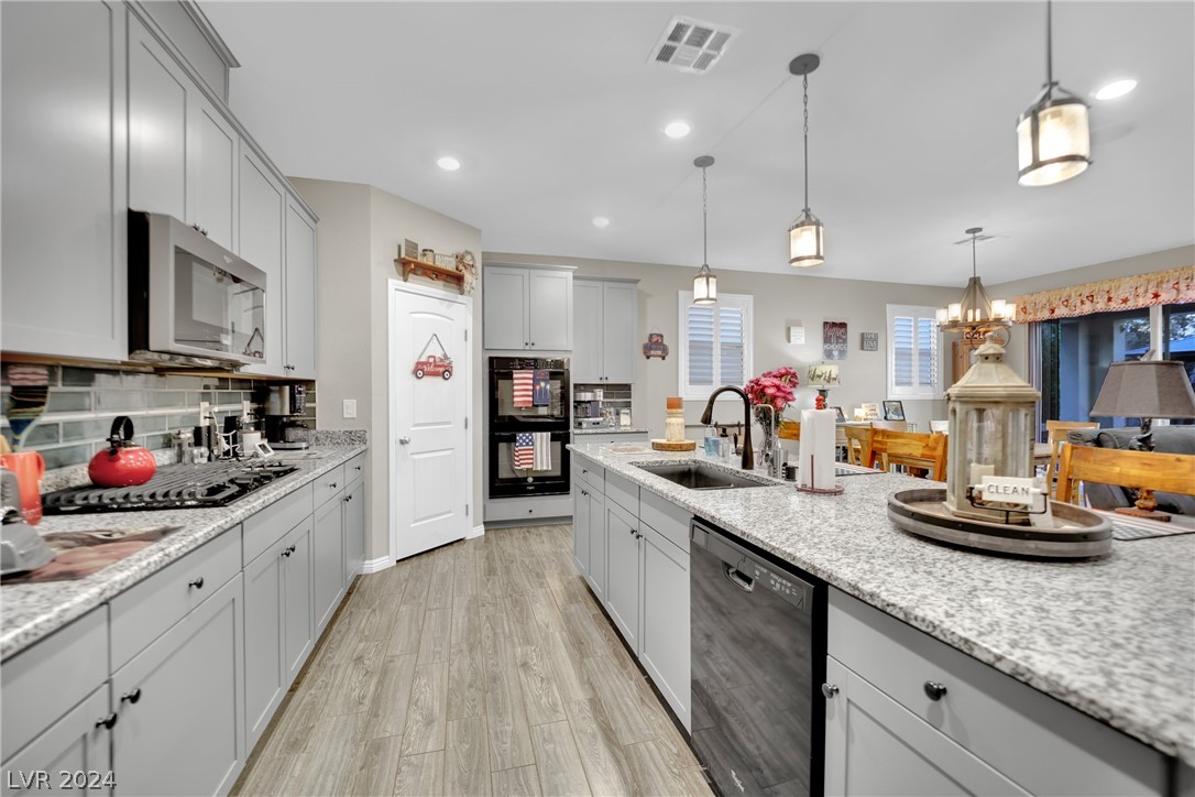 932 Riverlawn Place