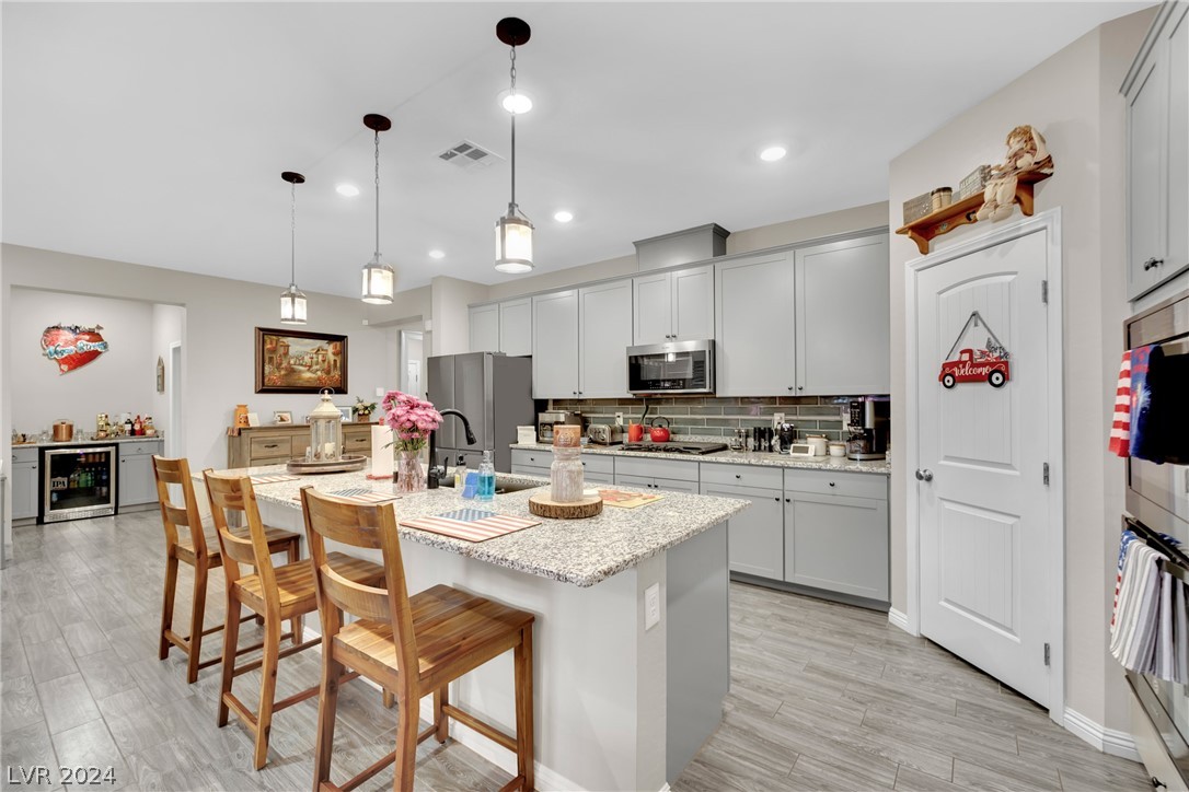 932 Riverlawn Place