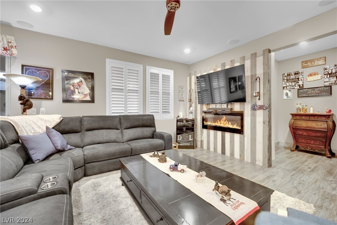 932 Riverlawn Place
