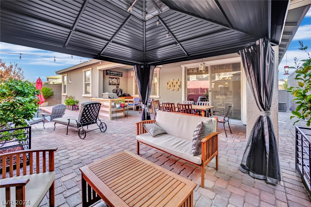 932 Riverlawn Place