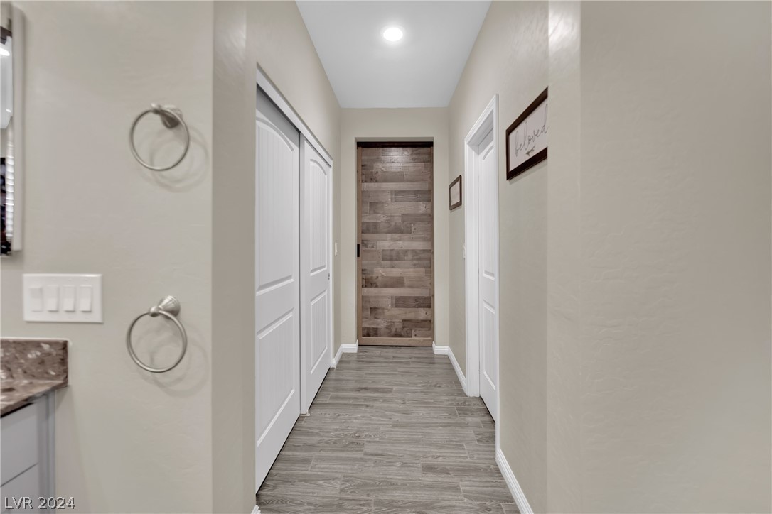 932 Riverlawn Place