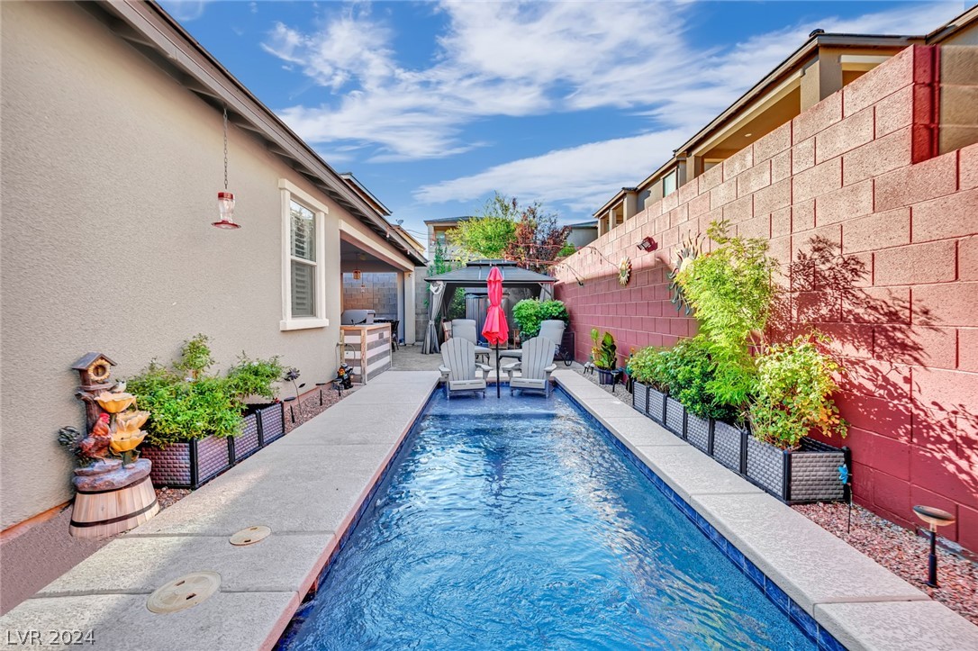 932 Riverlawn Place