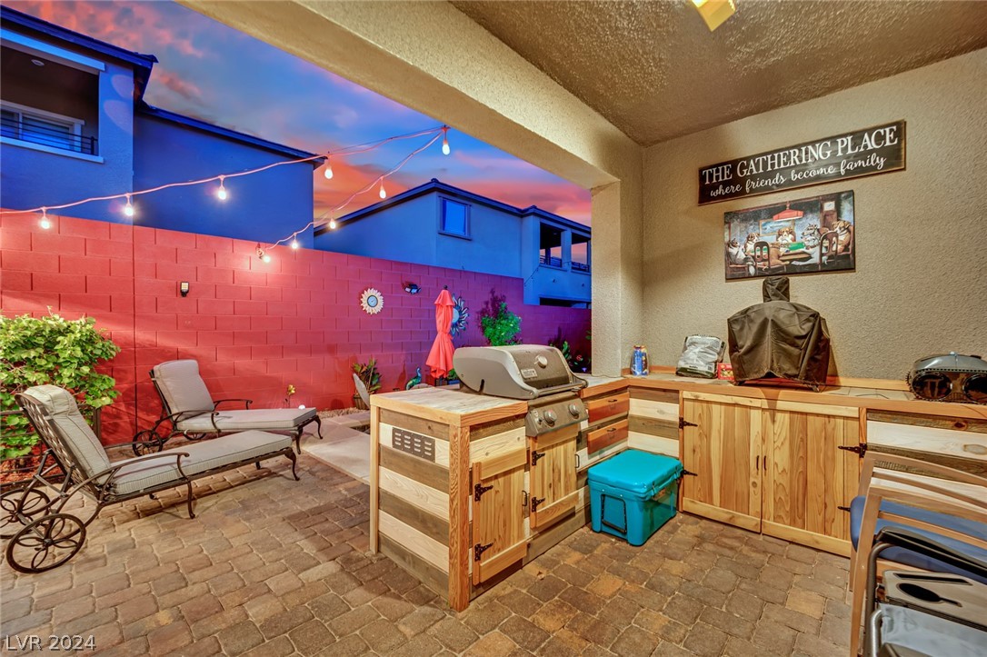932 Riverlawn Place