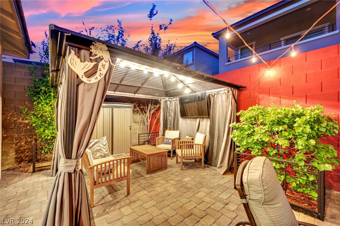 932 Riverlawn Place