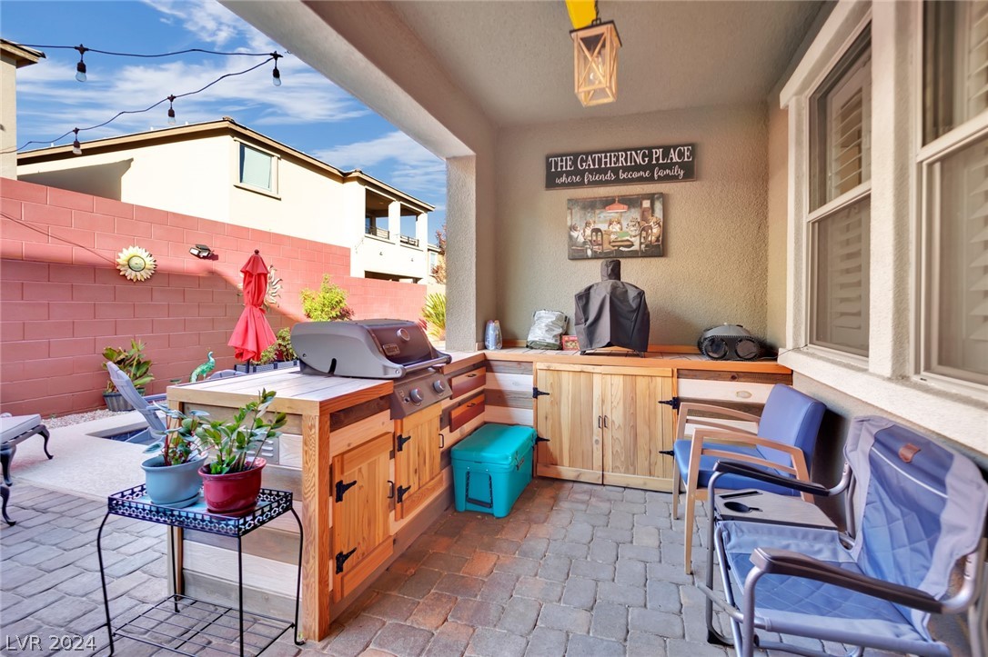 932 Riverlawn Place