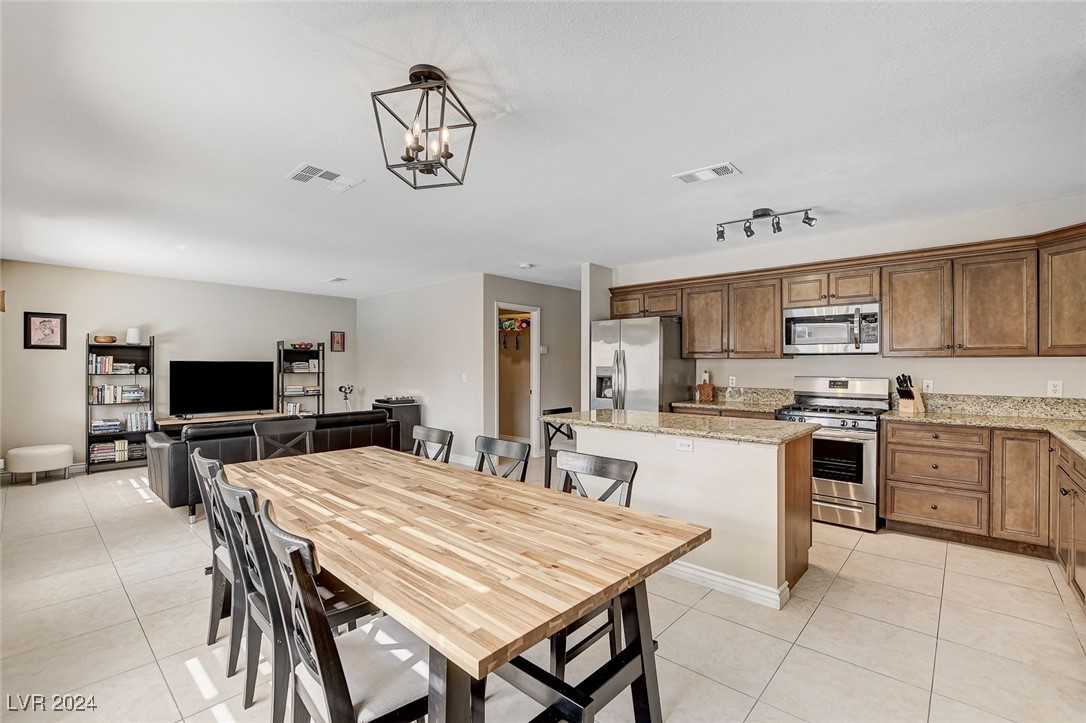 8329 Maplestar Road