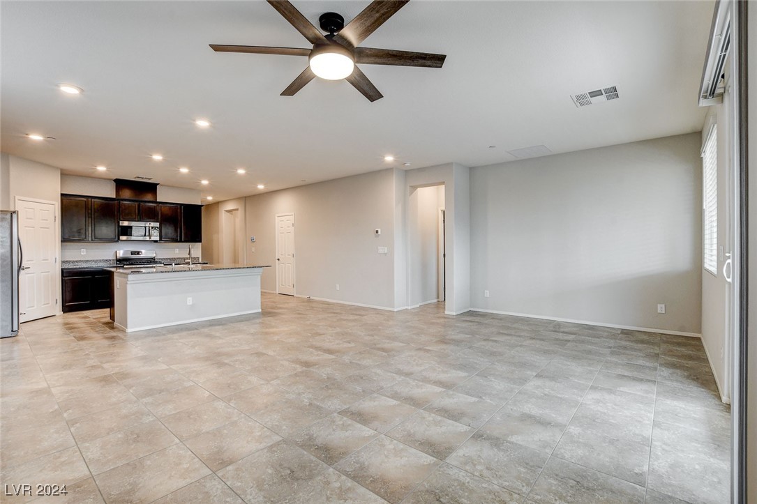 2185 Rio Rancho Pointe Place