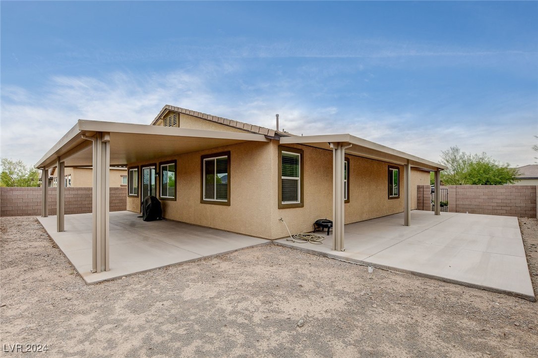 2185 Rio Rancho Pointe Place