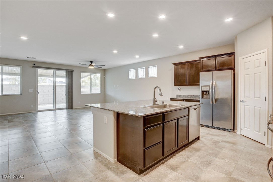 2185 Rio Rancho Pointe Place