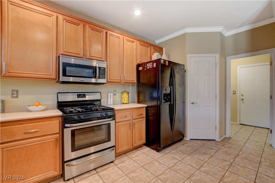 10471 Cook Bluff Avenue