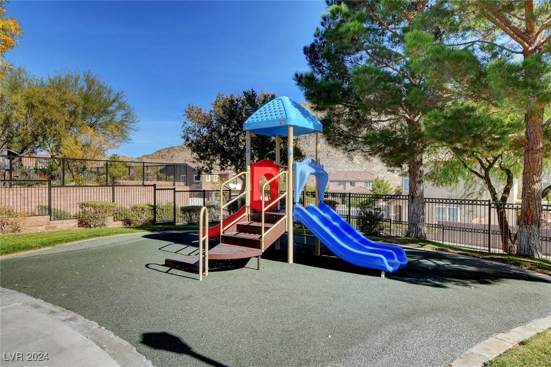 10471 Cook Bluff Avenue