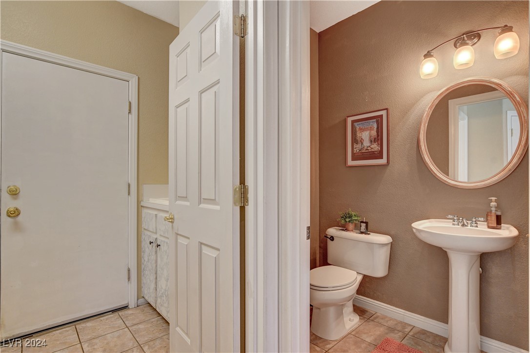 10471 Cook Bluff Avenue