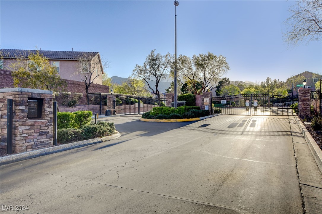 10471 Cook Bluff Avenue