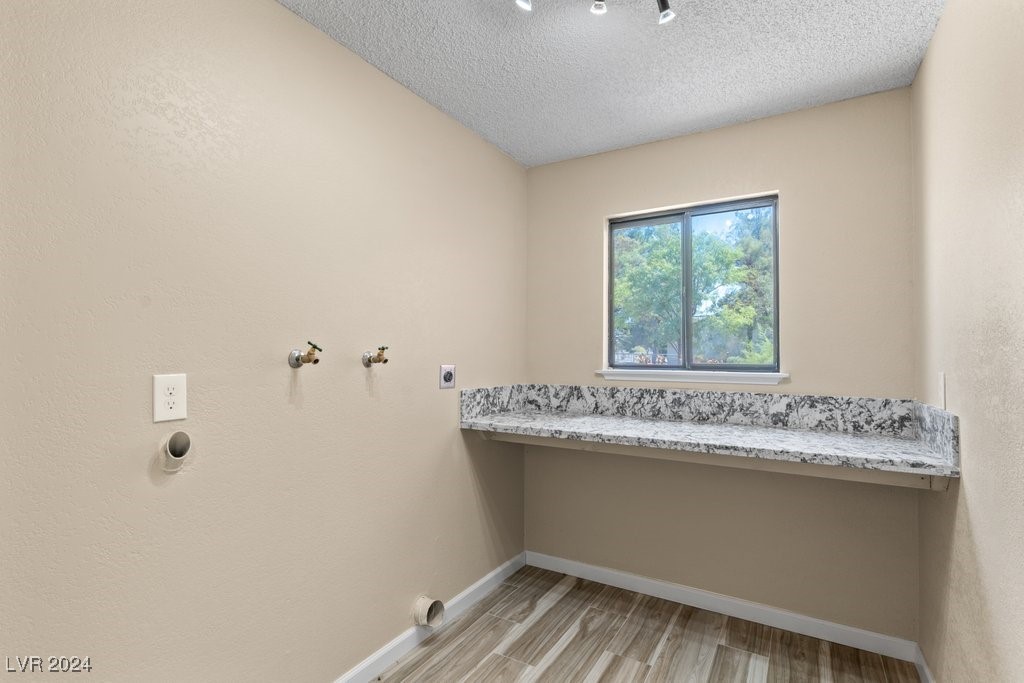 851 West Calvada Boulevard